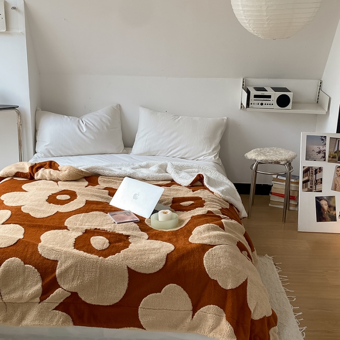 91家纺网 家纺一手货源 找家纺 (总) 安莱生活 2023新品专版锦芙绒太阳花毛毯