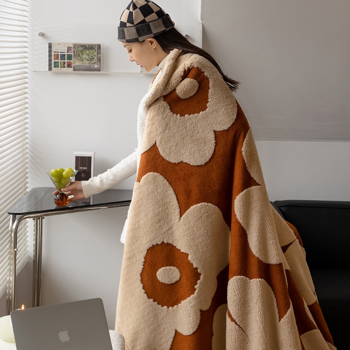 91家纺网 家纺一手货源 找家纺 安莱生活 2023新品专版锦芙绒太阳花毛毯 复古焦糖