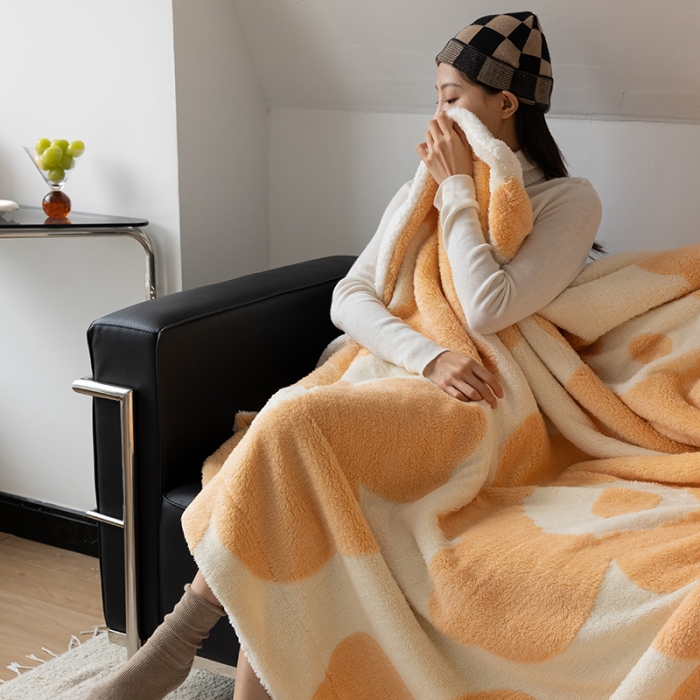 91家纺网 家纺一手货源 找家纺 安莱生活 2023新品专版锦芙绒太阳花毛毯 暖暖浅橘