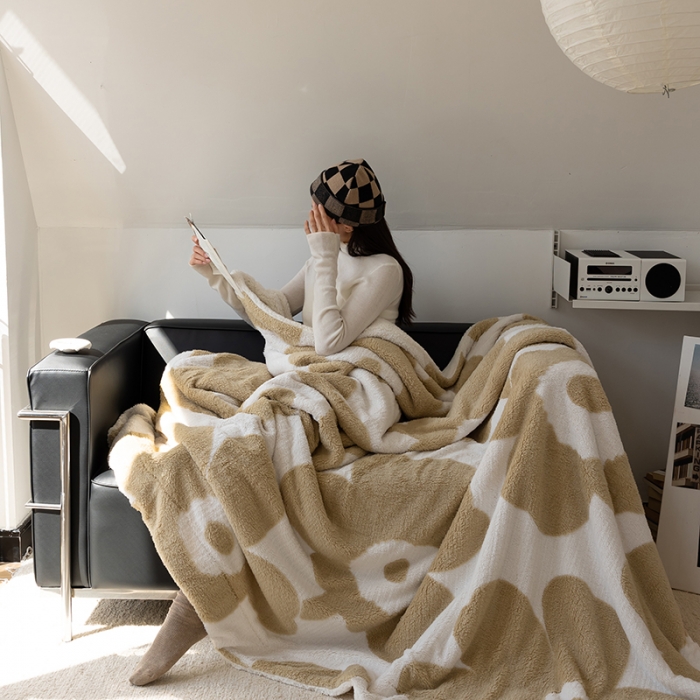 91家纺网 家纺一手货源 找家纺 安莱生活 2023新品专版锦芙绒太阳花毛毯 融融奶茶