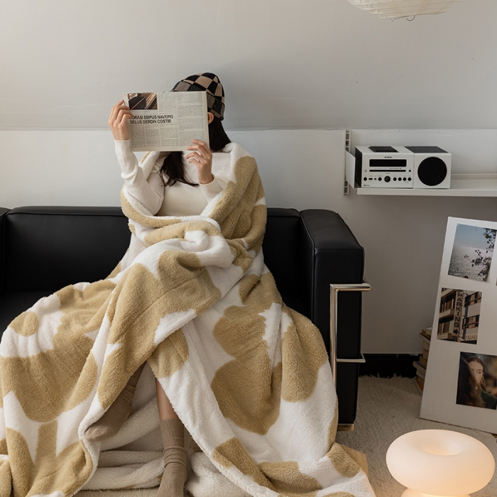 91家纺网 家纺一手货源 找家纺 安莱生活 2023新品专版锦芙绒太阳花毛毯 融融奶茶