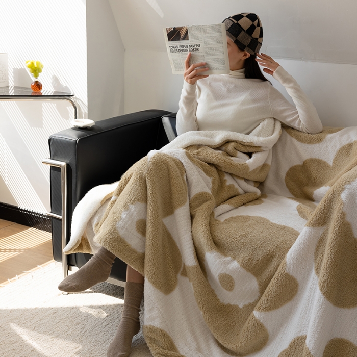 91家纺网 家纺一手货源 找家纺 安莱生活 2023新品专版锦芙绒太阳花毛毯 融融奶茶