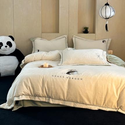 91家纺网 家纺一手货源 找家纺 安莱生活 2023专版锦芙牛奶绒苏绣四件套-花花思竹款-ins网红风 花花思竹-云白