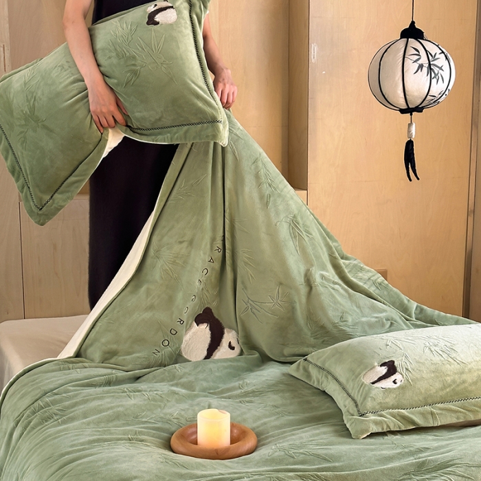 91家纺网 家纺一手货源 找家纺 安莱生活 2023专版锦芙牛奶绒苏绣四件套-花花思竹款-ins网红风 花花思竹-竹绿