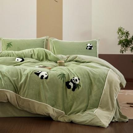 91家纺网 家纺一手货源 找家纺 总安莱生活 2023专版锦芙牛奶绒毛巾绣四件套-情绪熊猫款-国风风格图