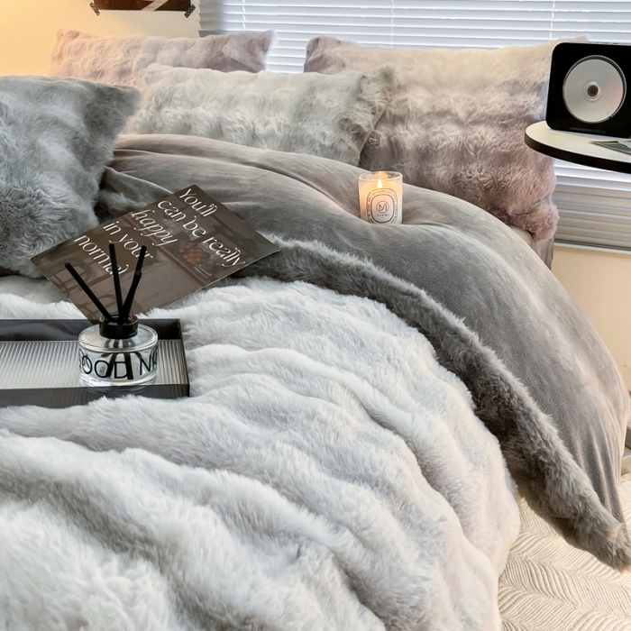 91家纺网 家纺一手货源 找家纺 金爱家 2023新款七彩大泡泡兔兔绒兔毛绒四件套 七彩灰