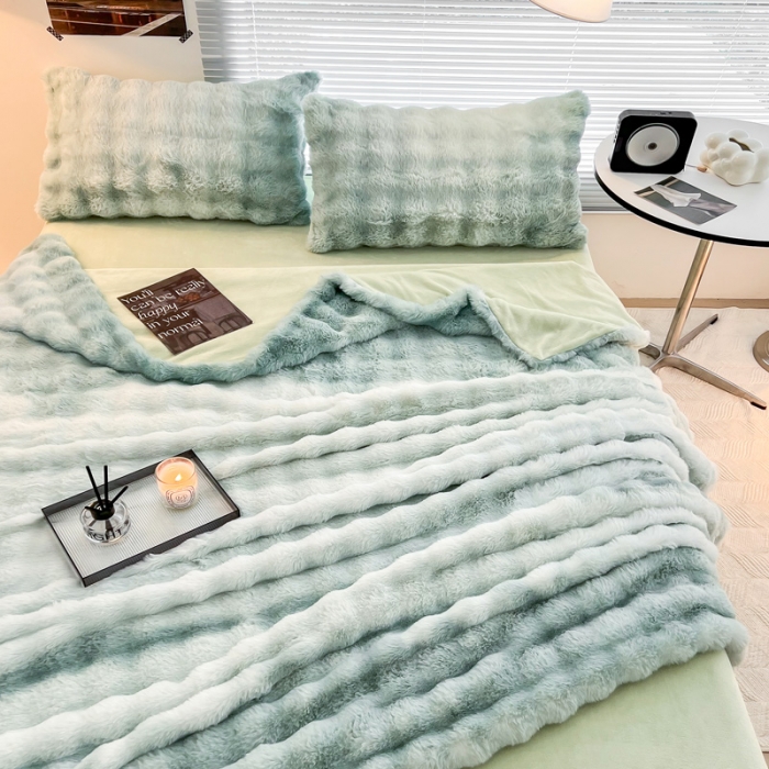 91家纺网 家纺一手货源 找家纺 金爱家 2023新款七彩大泡泡兔兔绒兔毛绒四件套 七彩绿