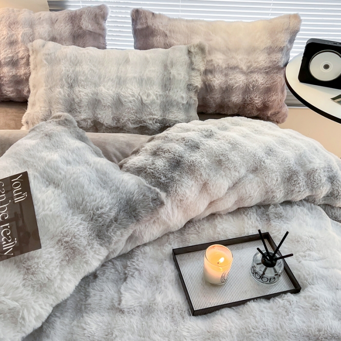 91家纺网 家纺一手货源 找家纺 金爱家 2023新款七彩大泡泡兔兔绒兔毛绒毛毯 七彩灰