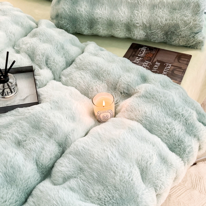 91家纺网 家纺一手货源 找家纺 金爱家 2023新款七彩大泡泡兔兔绒兔毛绒毛毯 七彩绿