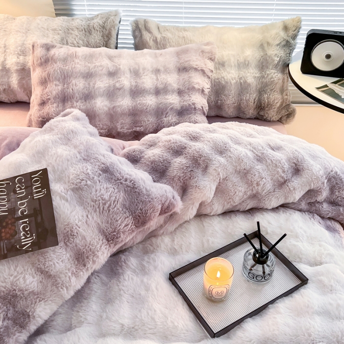 91家纺网 家纺一手货源 找家纺 金爱家 2023新款七彩大泡泡兔兔绒兔毛绒毛毯 七彩紫