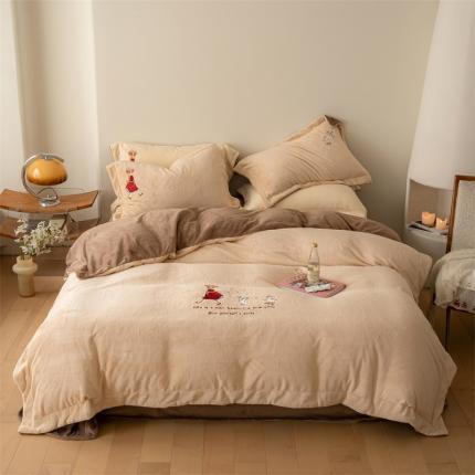 91家纺网 家纺一手货源 找家纺 名品优仓 2023新款高克重牛奶绒绣花四件套-安吉拉 安吉拉-奶咖驼