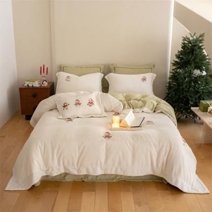 91家纺网 家纺一手货源 找家纺 名品优仓 2023新款高克重牛奶绒绣花四件套-冰雪奇缘 冰雪奇缘- 米月白