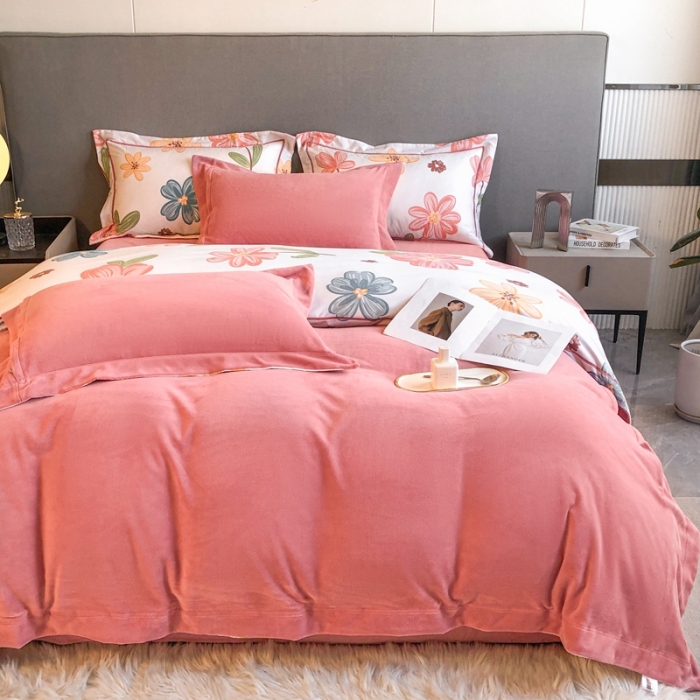 91家纺网 家纺一手货源 找家纺 大宽边A纯棉B牛奶绒四件套133*72全棉加绒法兰宝宝兔绒水晶 安妮