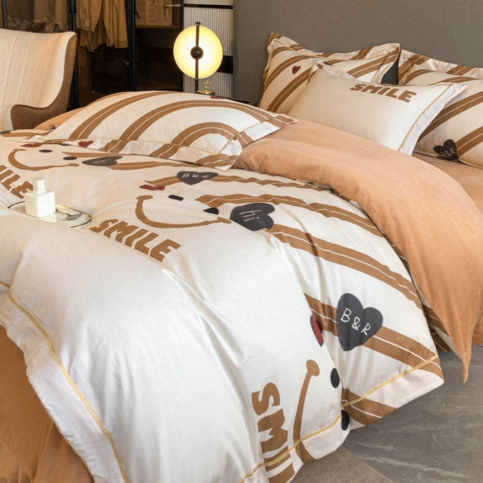 91家纺网 家纺一手货源 找家纺 大宽边A纯棉B牛奶绒四件套133*72全棉加绒法兰宝宝兔绒水晶 宠爱