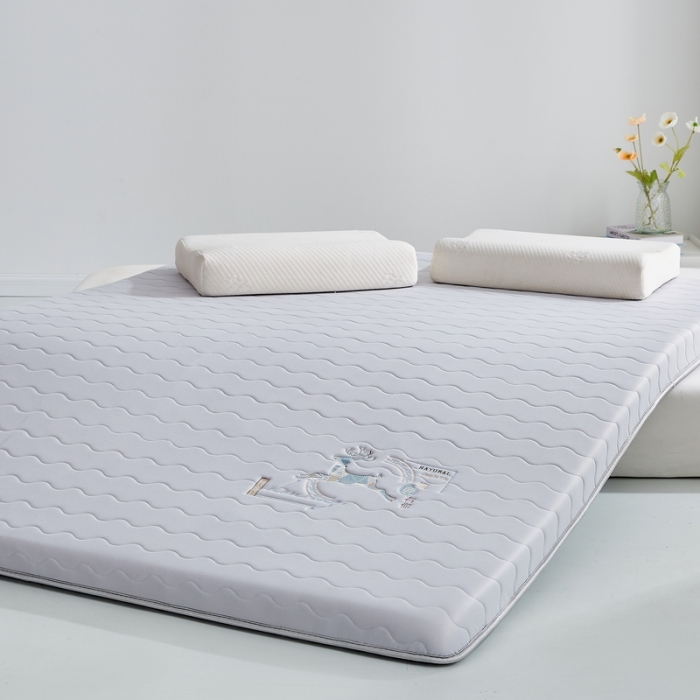 91家纺网 家纺一手货源 找家纺 祁恋婷 2023新款A类牛奶丝大豆纤维床垫【床垫遮盖物】刺绣专版 月光灰