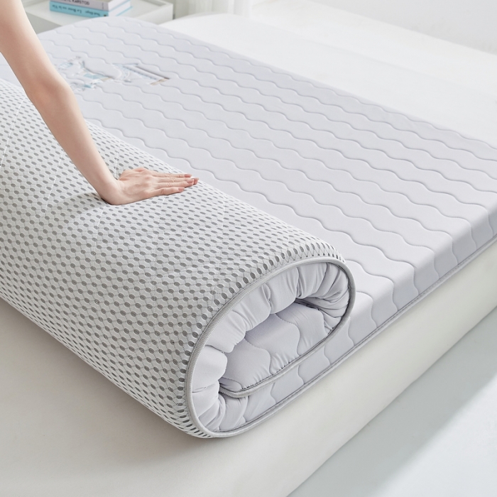 91家纺网 家纺一手货源 找家纺 祁恋婷 2023新款A类牛奶丝大豆纤维床垫【床垫遮盖物】刺绣专版 月光灰