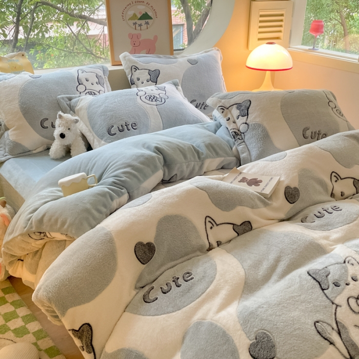 91家纺网 家纺一手货源 找家纺 慕尚 2025新款5D雪花绒四件套系列 可爱猫咪