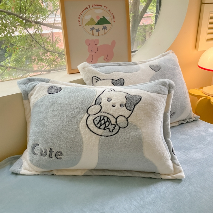 91家纺网 家纺一手货源 找家纺 慕尚 2025新款5D雪花绒四件套系列 可爱猫咪