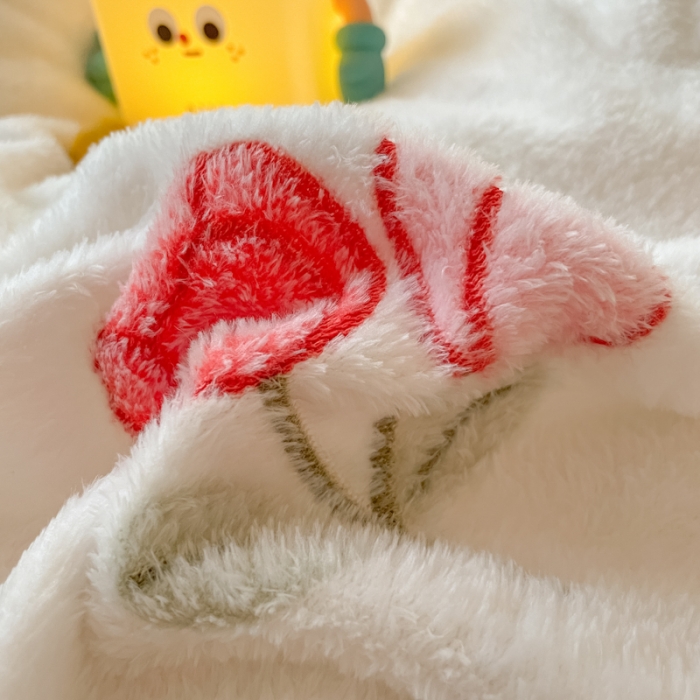 91家纺网 家纺一手货源 找家纺 慕尚 2025新款5D雪花绒四件套系列 玫瑰之恋