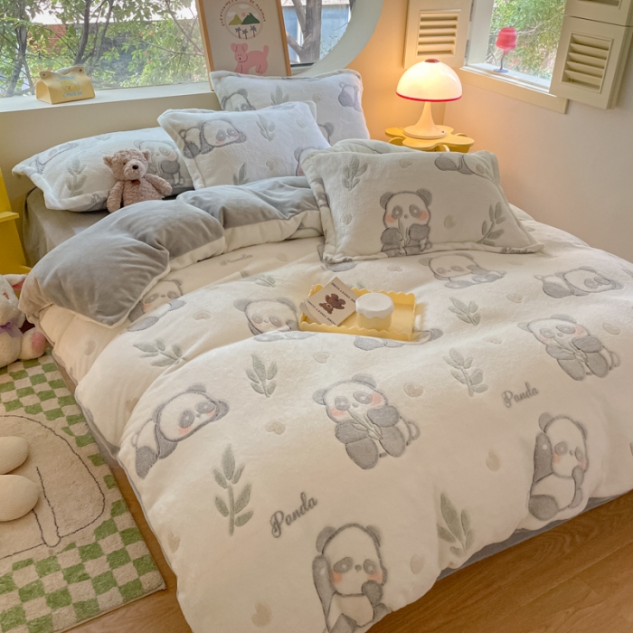 91家纺网 家纺一手货源 找家纺 慕尚 2025新款5D雪花绒单品系列-单被套 黑白熊