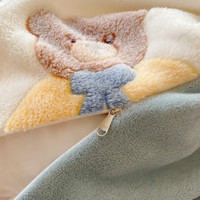 91家纺网 家纺一手货源 找家纺 慕尚 2025新款5D雪花绒单品系列-单被套 字母熊