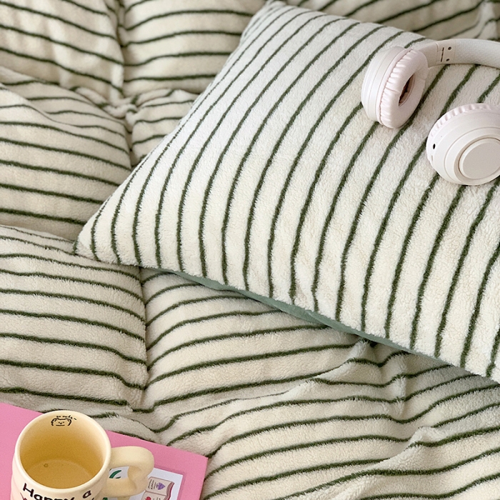 91家纺网 家纺一手货源 找家纺 桃子家居 2023新款A类舒棉绒牛奶绒暖绒简约ins甜心加厚四件套 舒棉绒-贝拉绿