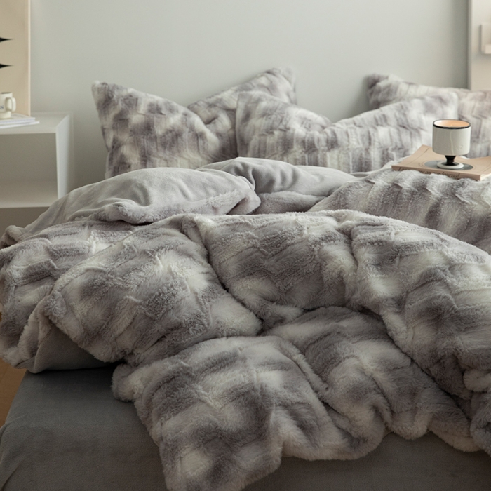 91家纺网 家纺一手货源 找家纺 安哆啦家纺 2024新款濑兔绒毛晕染色系牛奶绒四件套 晕染灰