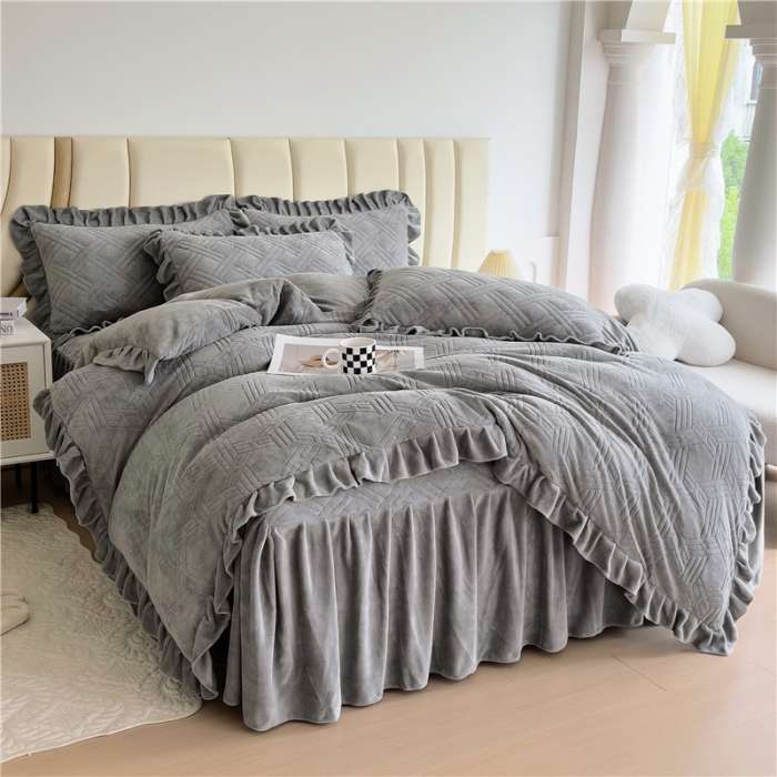 91家纺网 家纺一手货源 找家纺 十个点家纺 2024新款牛奶绒床裙四件套-欣雅 欣雅奶油灰