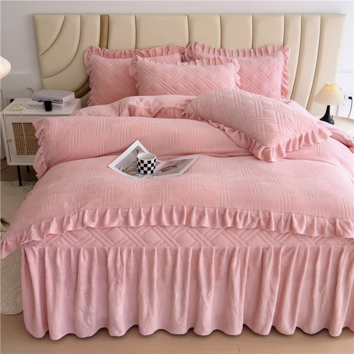 91家纺网 家纺一手货源 找家纺 十个点家纺 2024新款牛奶绒床裙四件套-欣雅 欣雅胭脂粉