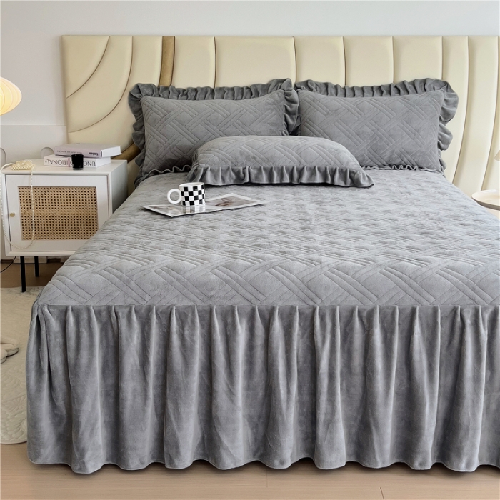 91家纺网 家纺一手货源 找家纺 十个点家纺 2024新款牛奶绒单床裙-欣雅 奶油灰