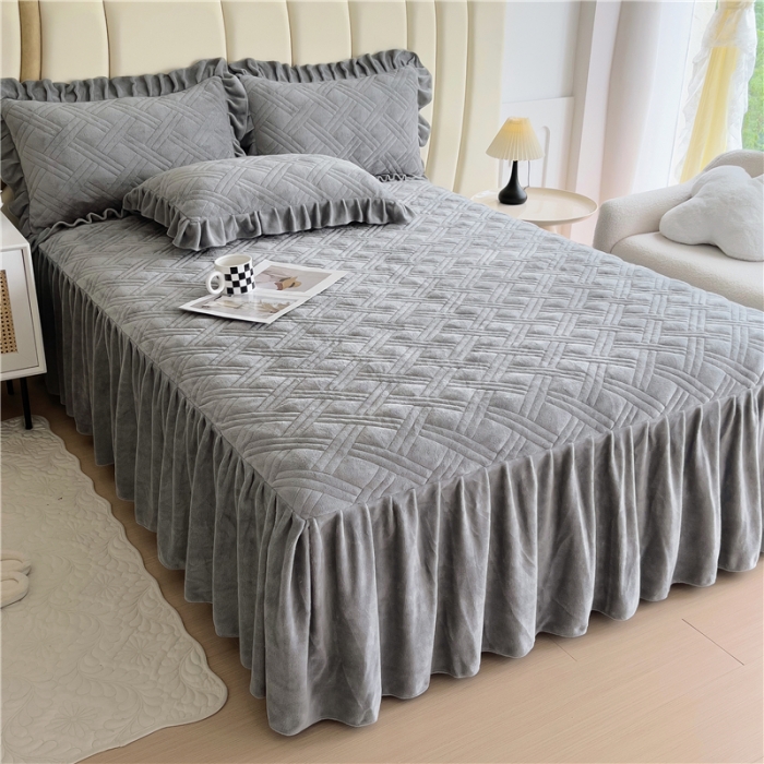 91家纺网 家纺一手货源 找家纺 十个点家纺 2024新款牛奶绒单床裙-欣雅 奶油灰