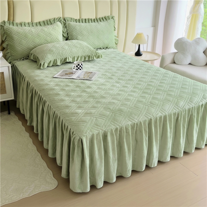 91家纺网 家纺一手货源 找家纺 十个点家纺 2024新款牛奶绒单床裙-欣雅 奶油绿