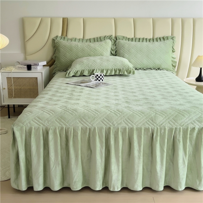 91家纺网 家纺一手货源 找家纺 十个点家纺 2024新款牛奶绒单床裙-欣雅 奶油绿