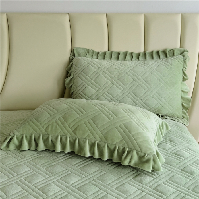 91家纺网 家纺一手货源 找家纺 十个点家纺 2024新款牛奶绒单床裙-欣雅 奶油绿