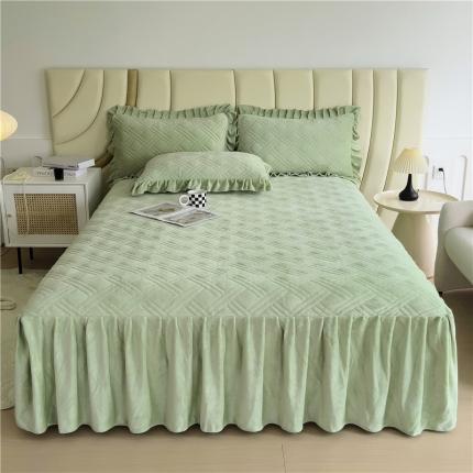 十个点家纺 2024新款牛奶绒单床裙-欣雅 奶油绿