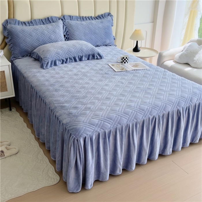 91家纺网 家纺一手货源 找家纺 十个点家纺 2024新款牛奶绒单床裙-欣雅 浅宝蓝