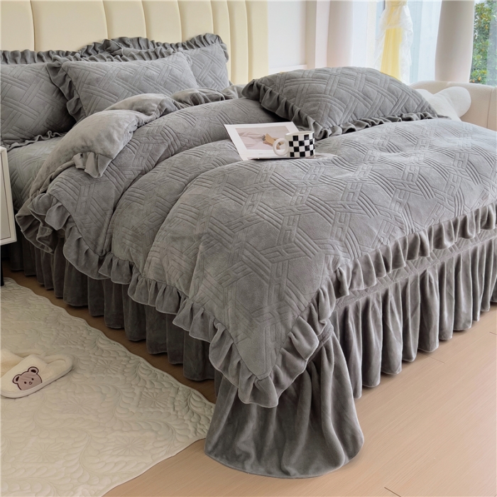 91家纺网 家纺一手货源 找家纺 十个点家纺 2024新款牛奶绒欣雅床盖四件套 欣雅-奶油灰