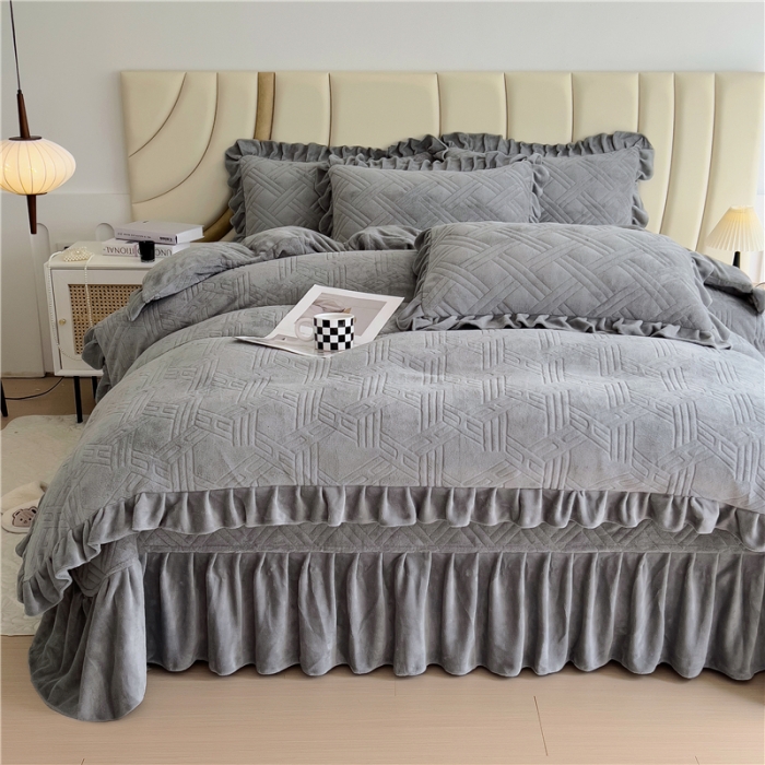 91家纺网 家纺一手货源 找家纺 十个点家纺 2024新款牛奶绒欣雅床盖四件套 欣雅-奶油灰