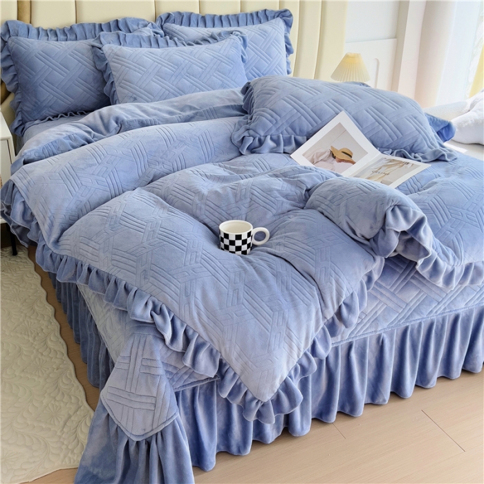 91家纺网 家纺一手货源 找家纺 十个点家纺 2024新款牛奶绒欣雅床盖四件套 欣雅-浅宝蓝