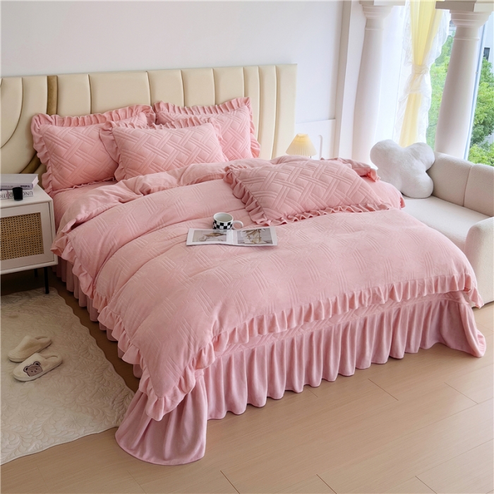 91家纺网 家纺一手货源 找家纺 十个点家纺 2024新款牛奶绒欣雅床盖四件套 欣雅-胭脂粉