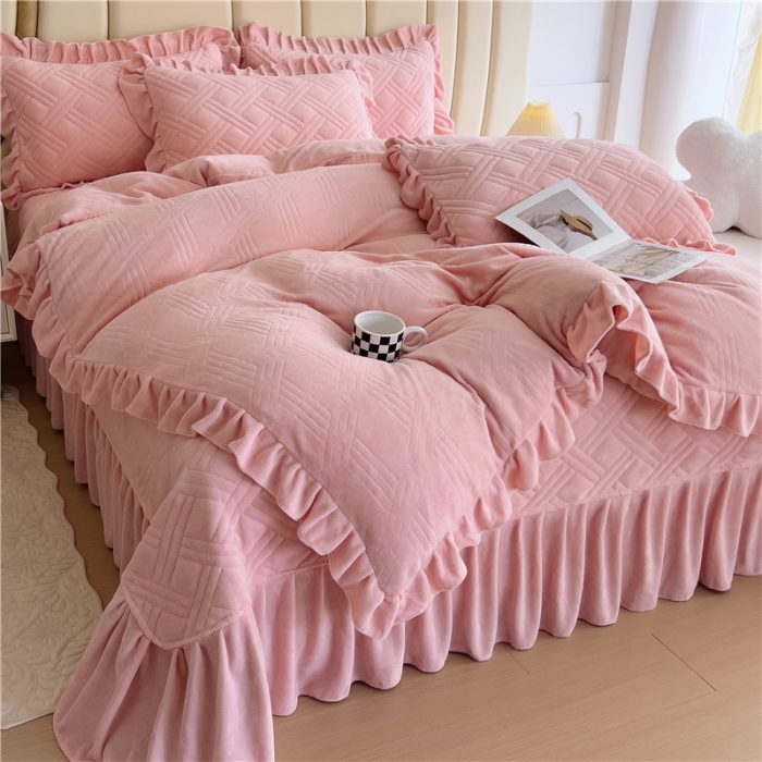 91家纺网 家纺一手货源 找家纺 十个点家纺 2024新款牛奶绒欣雅床盖四件套 欣雅-胭脂粉