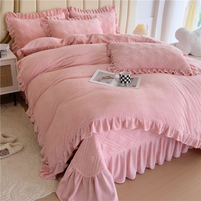 91家纺网 家纺一手货源 找家纺 十个点家纺 2024新款牛奶绒欣雅床盖四件套 欣雅-胭脂粉