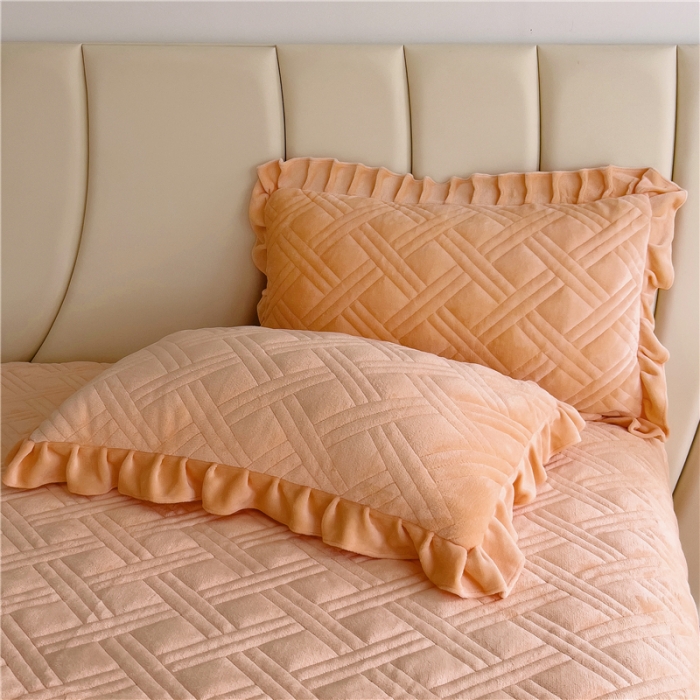 91家纺网 家纺一手货源 找家纺 十个点家纺 2024新款牛奶绒欣雅系列单床盖 欣雅-金驼色