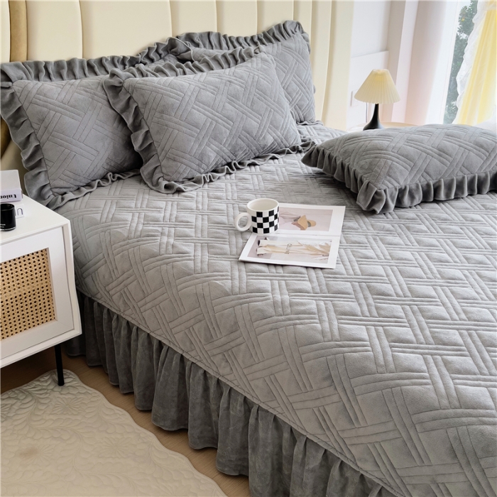 91家纺网 家纺一手货源 找家纺 十个点家纺 2024新款牛奶绒欣雅系列单床盖 欣雅-奶油灰