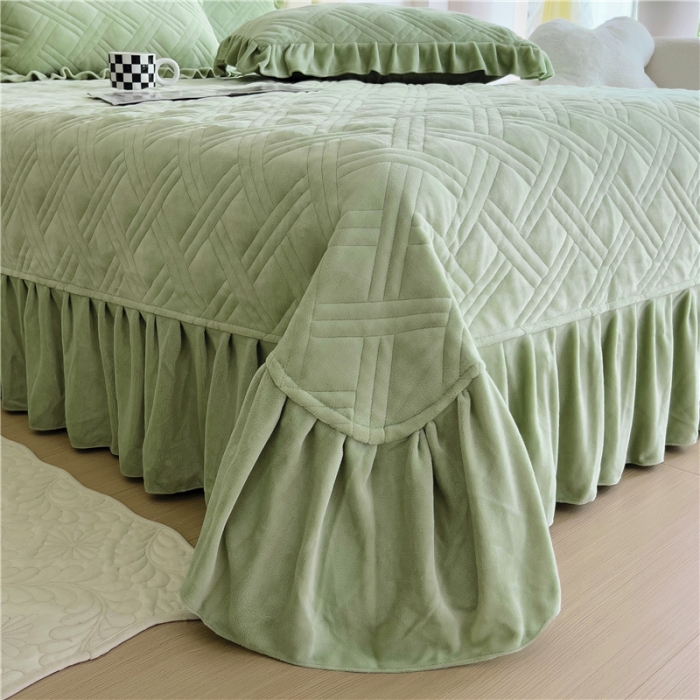 91家纺网 家纺一手货源 找家纺 十个点家纺 2024新款牛奶绒欣雅系列单床盖 欣雅-奶油绿