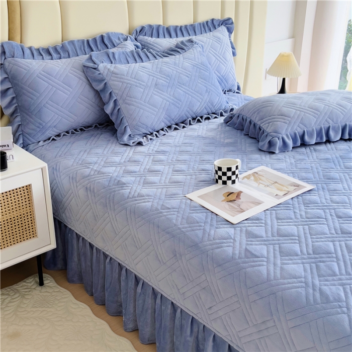 91家纺网 家纺一手货源 找家纺 十个点家纺 2024新款牛奶绒欣雅系列单床盖 欣雅-浅宝蓝