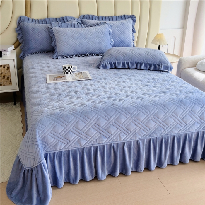 91家纺网 家纺一手货源 找家纺 十个点家纺 2024新款牛奶绒欣雅系列单床盖 欣雅-浅宝蓝