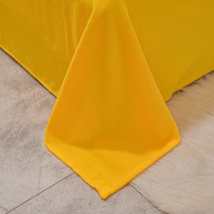 91家纺网 家纺一手货源 找家纺 ds生活馆2025新款大版卡通水晶牛奶珊瑚绒单被套三四件套 草莓皮卡