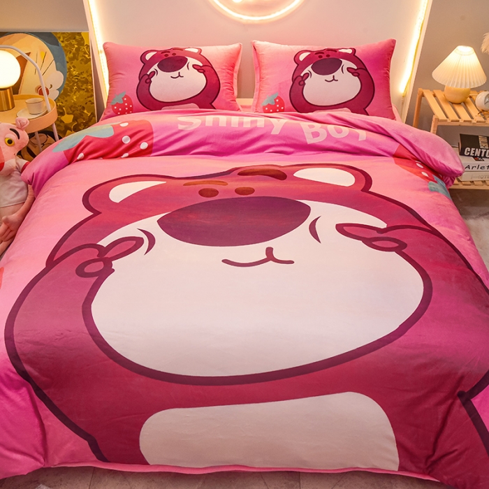 91家纺网 家纺一手货源 找家纺 ds生活馆2025新款大版卡通水晶牛奶珊瑚绒单被套三四件套 草莓熊