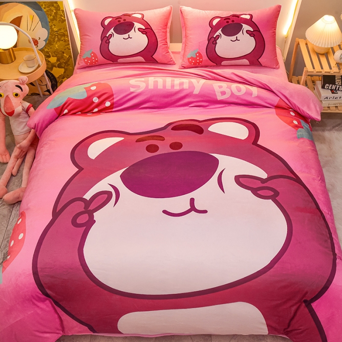 91家纺网 家纺一手货源 找家纺 ds生活馆2025新款大版卡通水晶牛奶珊瑚绒单被套三四件套 草莓熊